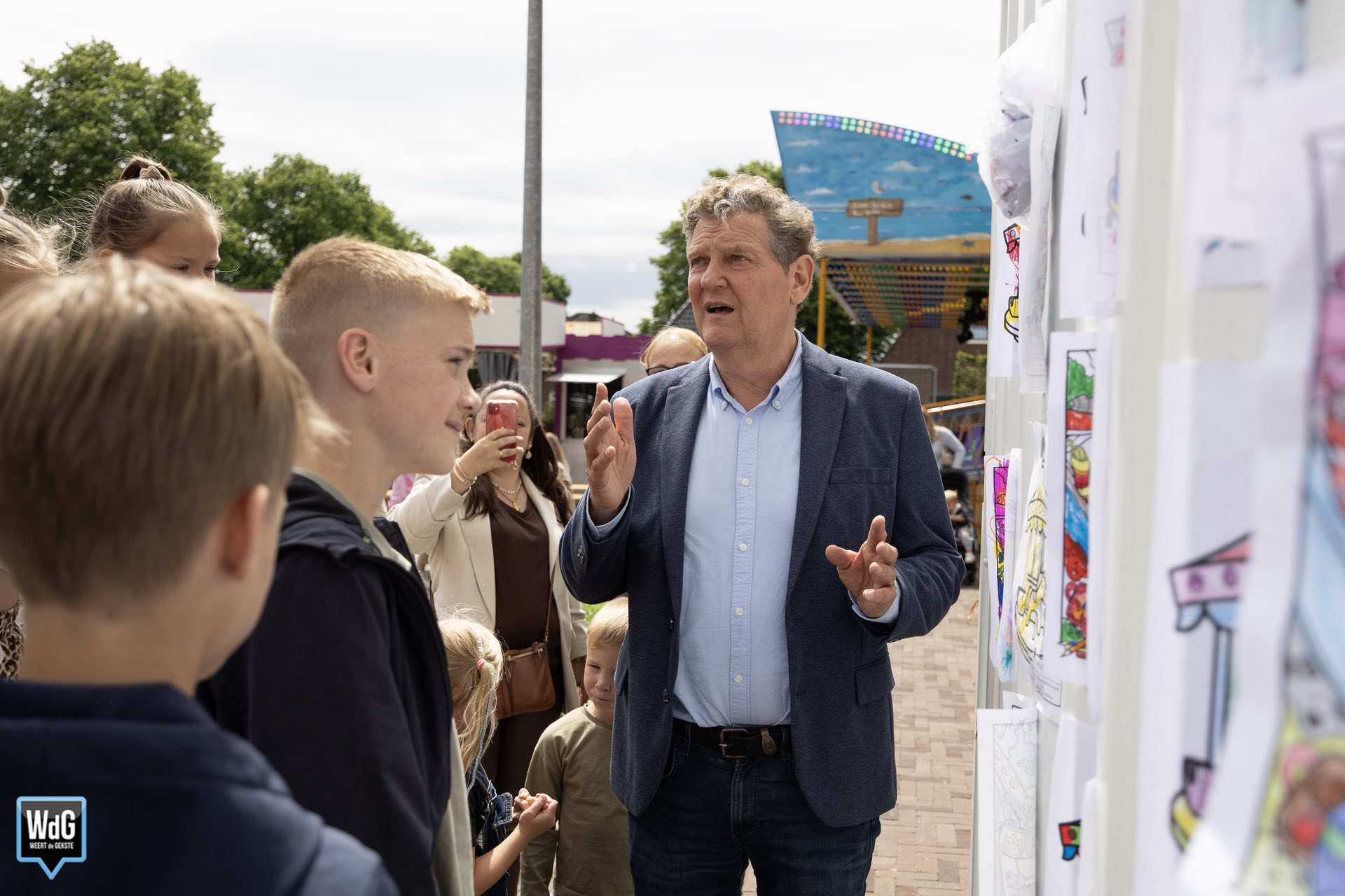 Wethouders Vestjens tijdens de kermis in Altweerterheide